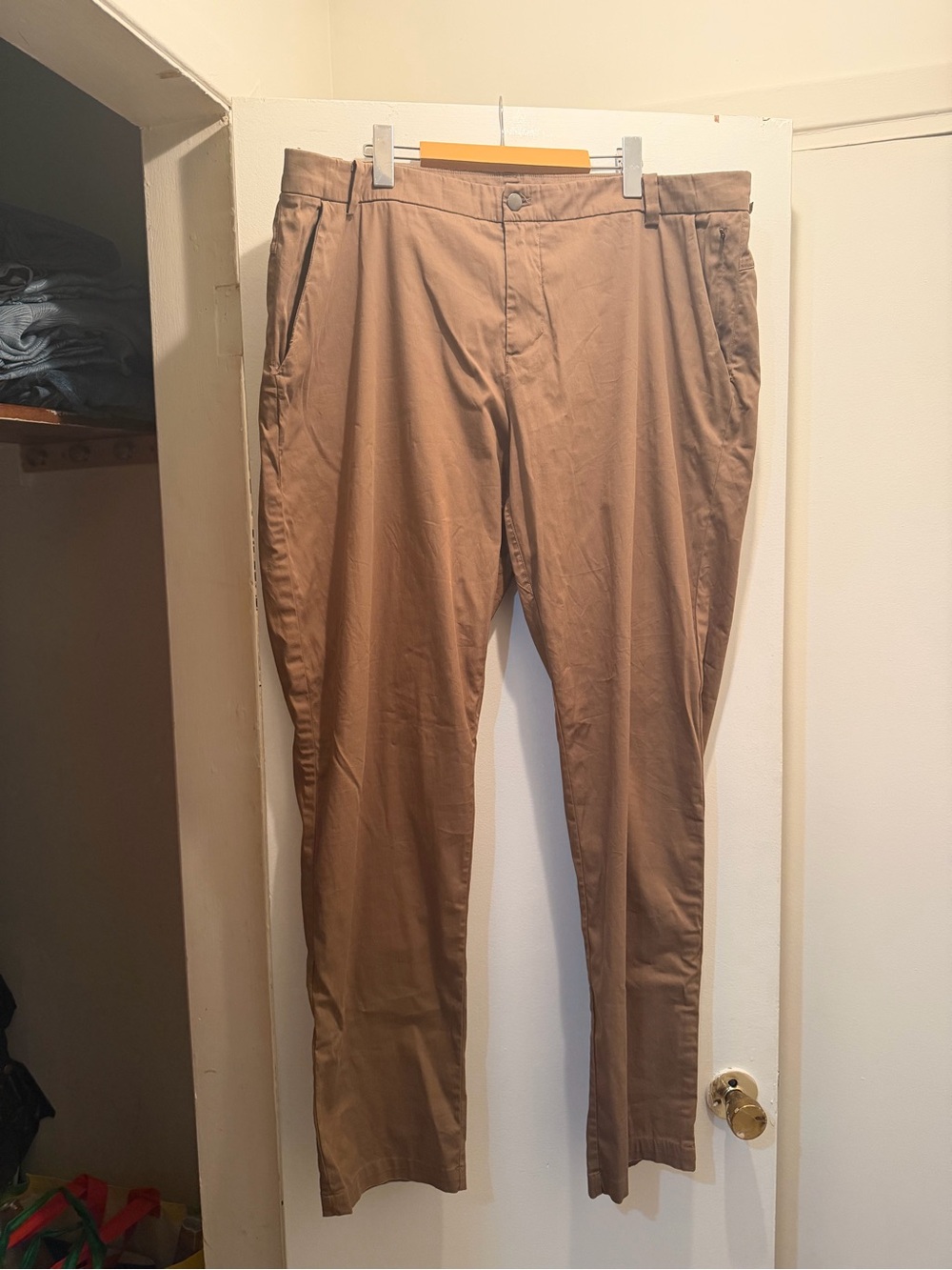 lululemon athletica Men's Chinos - Brown